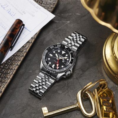 Relógio Seiko 5 Sports GMT Black Grape SSK001K1