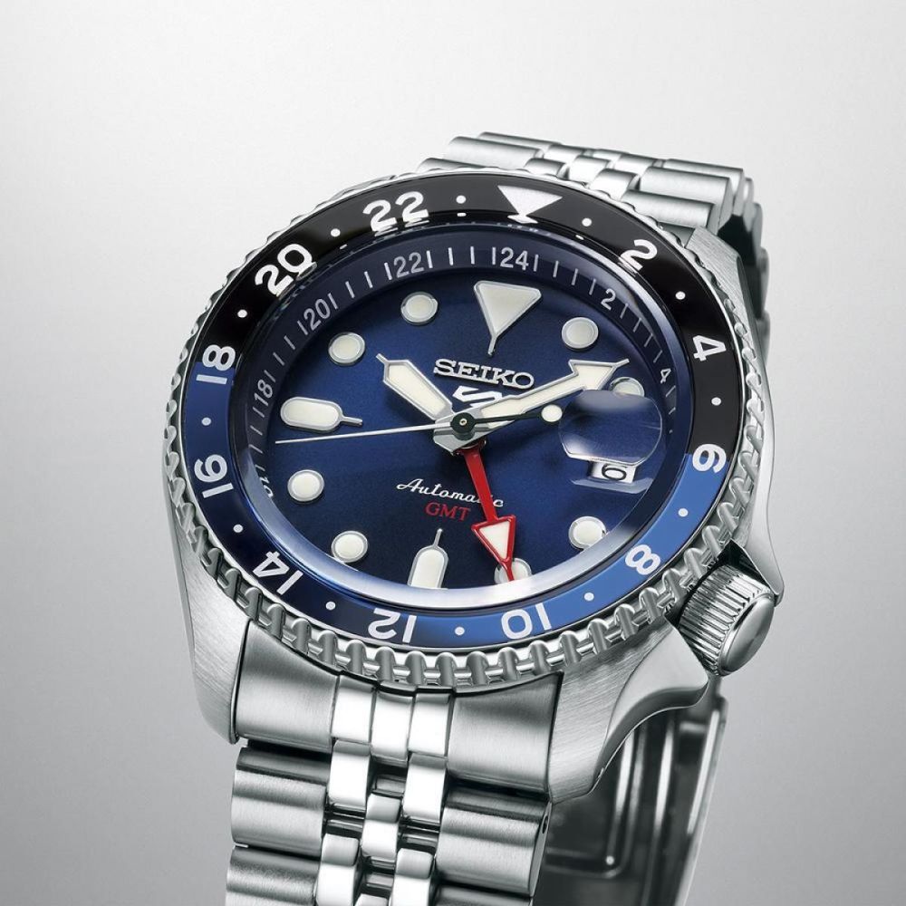 Relógio Seiko 5 Sports GMT Blueberry SSK003K1